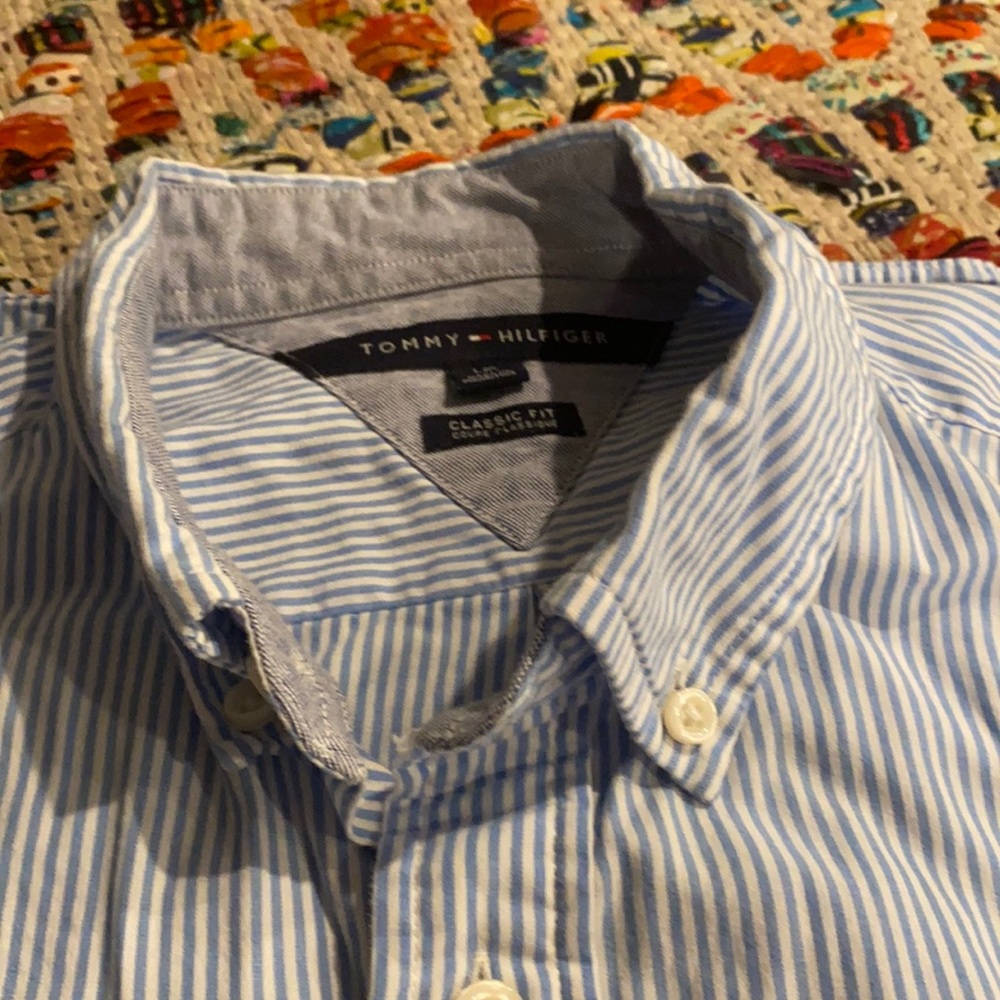 Tommy Hilfiger Men’s white and blue stripped